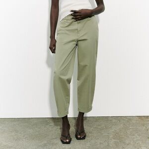 Zara light khaki cropped pants